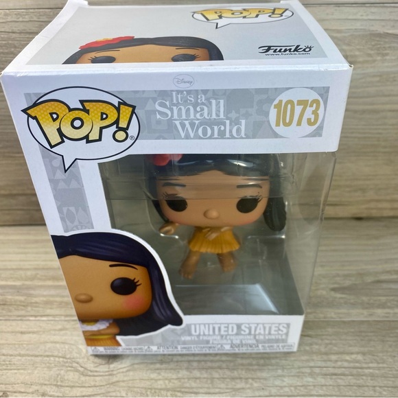 Funko Pop “It’s a Small World” United States #1073 - Picture 2 of 7